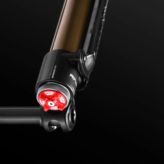 RFoXA Hawk31 Pro - Track‑tuned, hard‑hitting, and sexy as hell